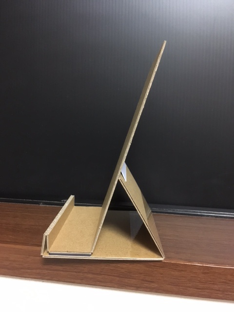 たためるポストカードスタンド