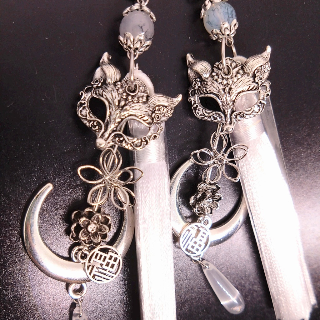 狐面の男イメージピアス