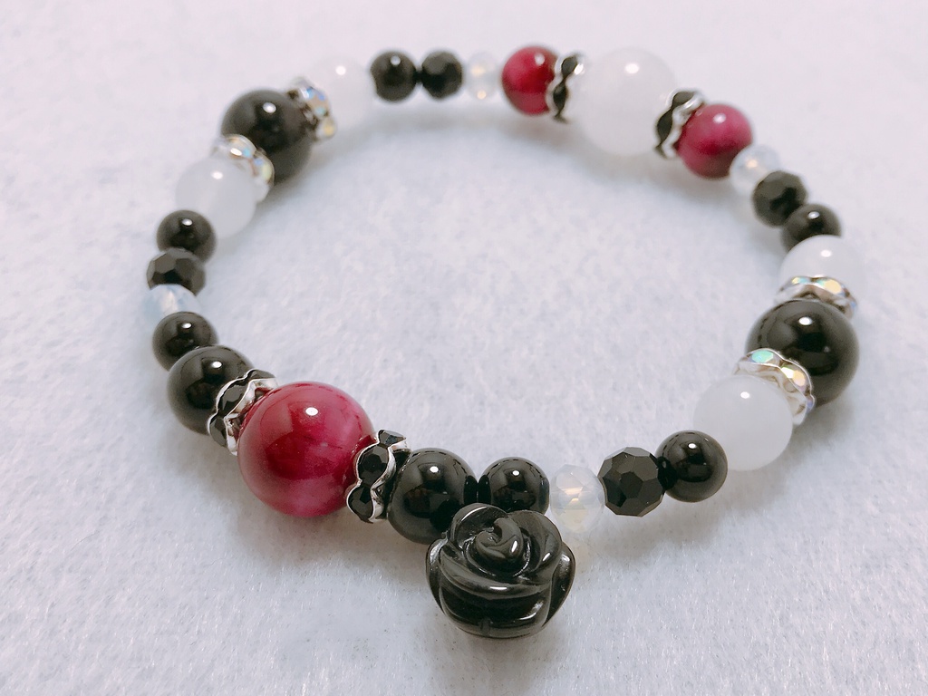 暗黒の薔薇 パワーストーンブレスレット