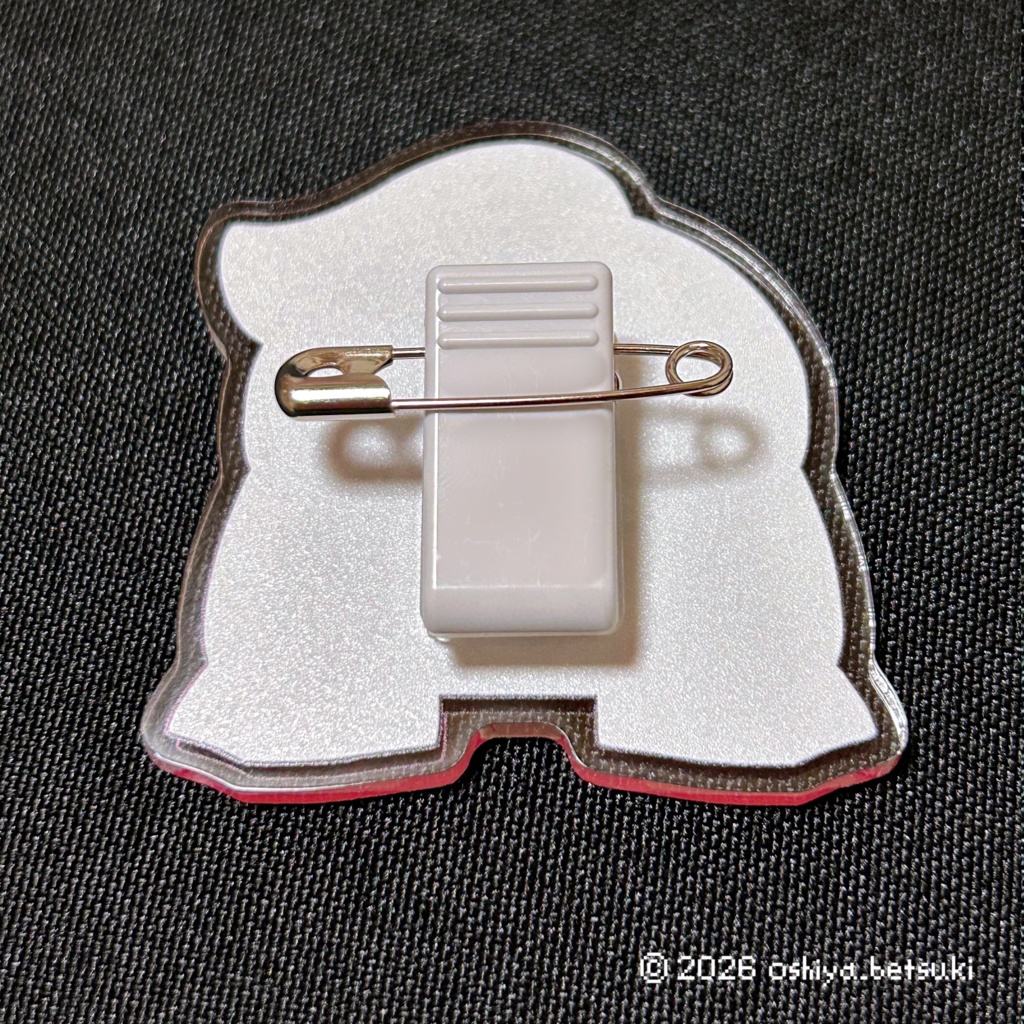 【予約受付中】ベタ娘しらたまちゃん アクリルバッジ