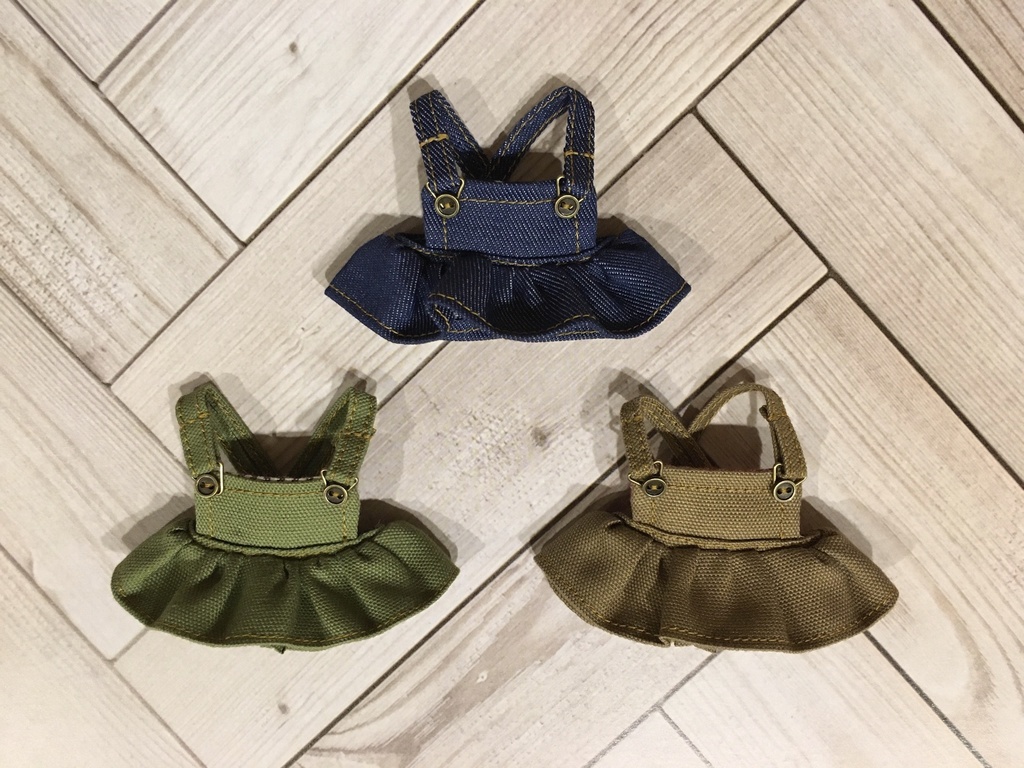 サロペットスカート