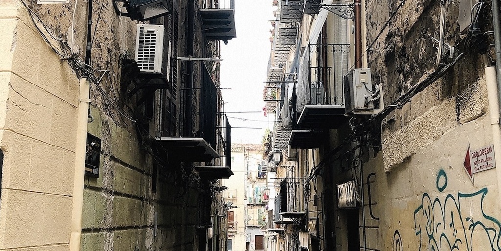 【フリーBGM】何も知らない街で