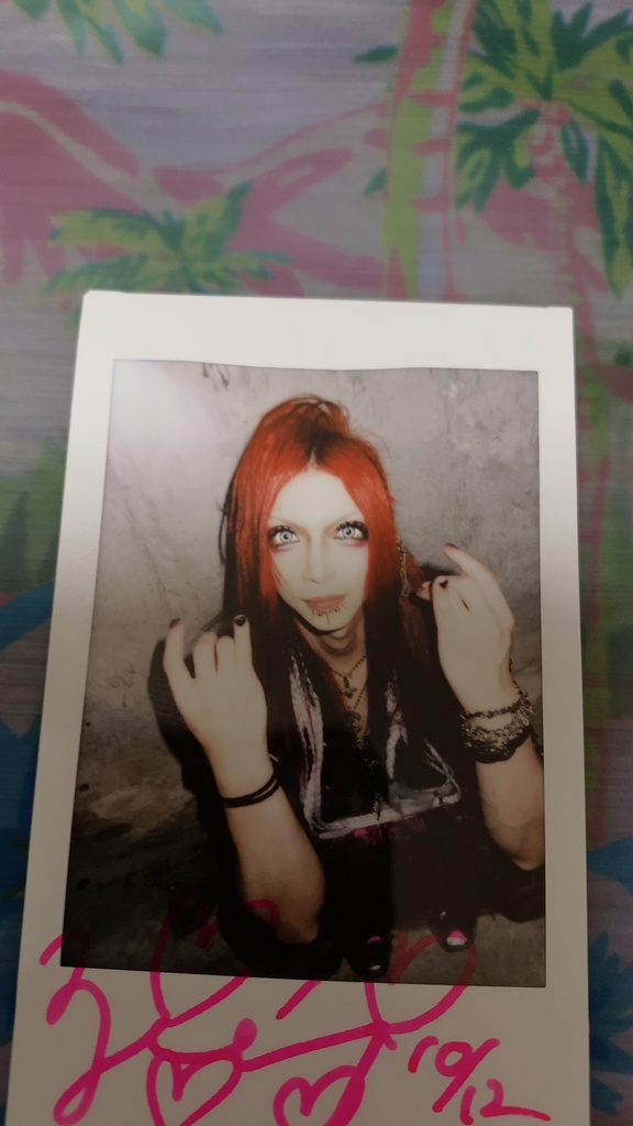 10/12MV撮影時ネット限定チェキ