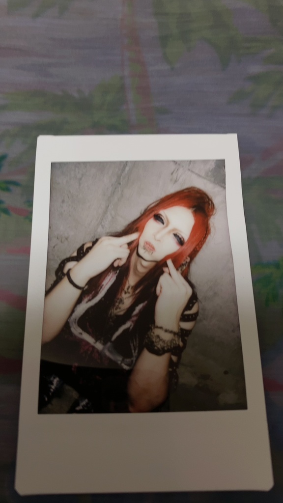 10/12MV撮影時ネット限定チェキ