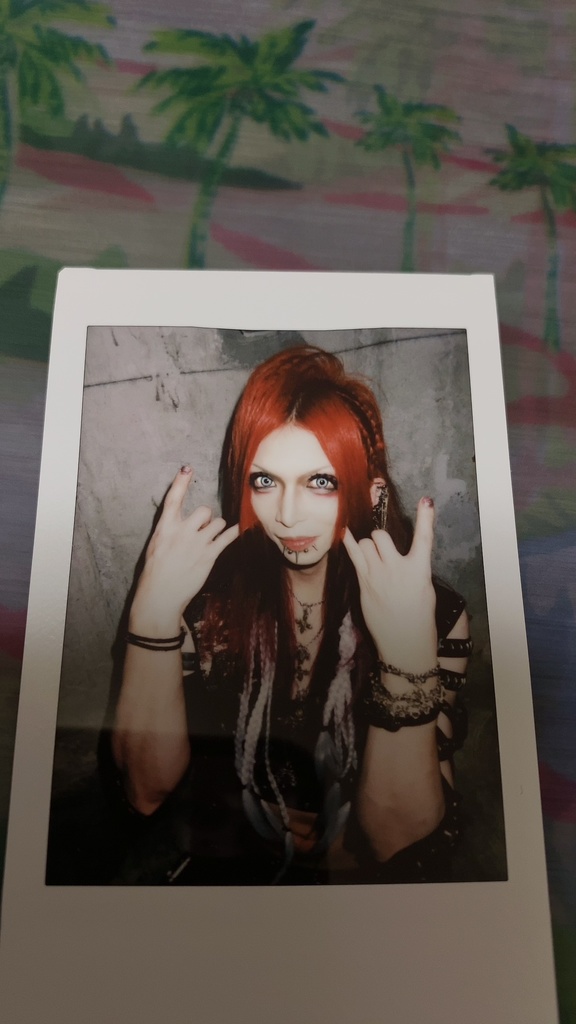 10/12MV撮影時ネット限定チェキ