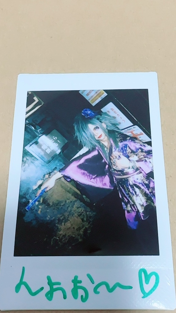 8/24ホリデー新宿　ライブチェキ　