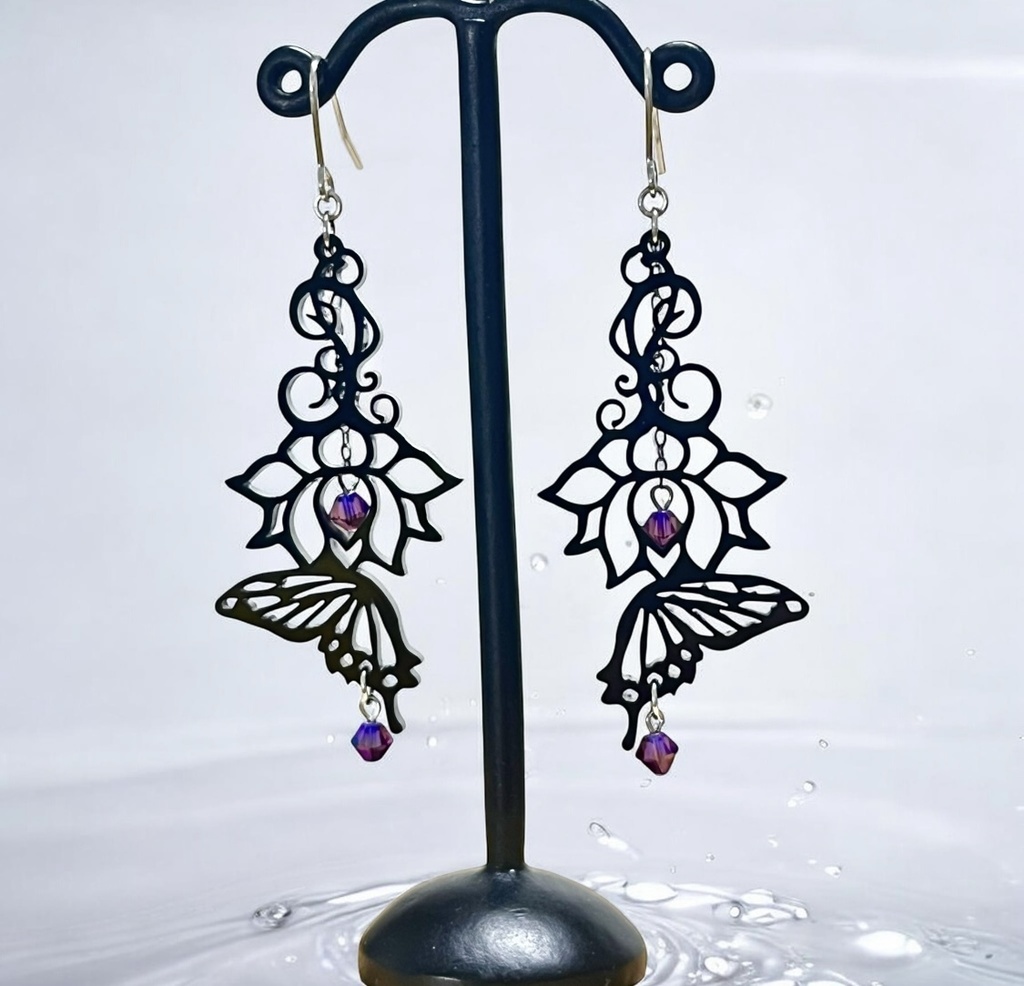 蓮と蝶のシルエットピアス/イヤリング(童磨・胡蝶しのぶイメージ)