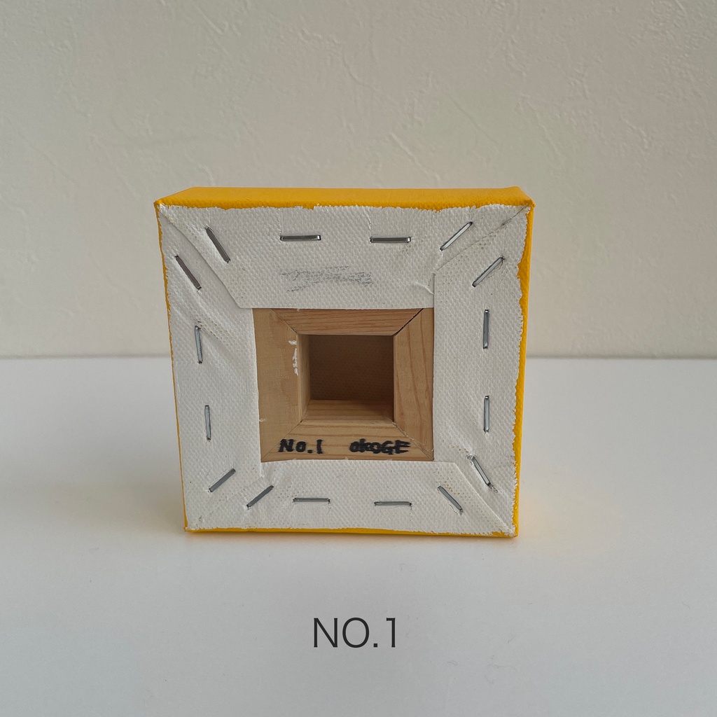 立てられる原画「もふもふ」