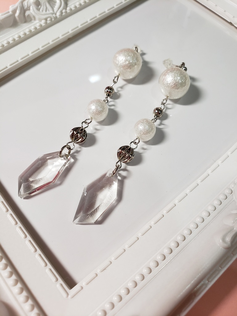 ロングピアス・イヤリング(キラキラパール:白)