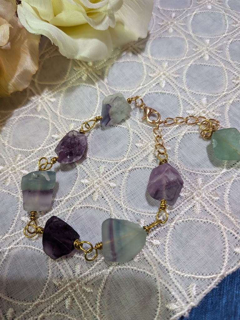 フローライトラフロックブレスレット。