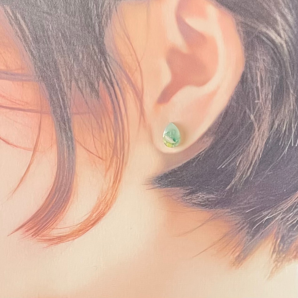 膝丸イメージピアス