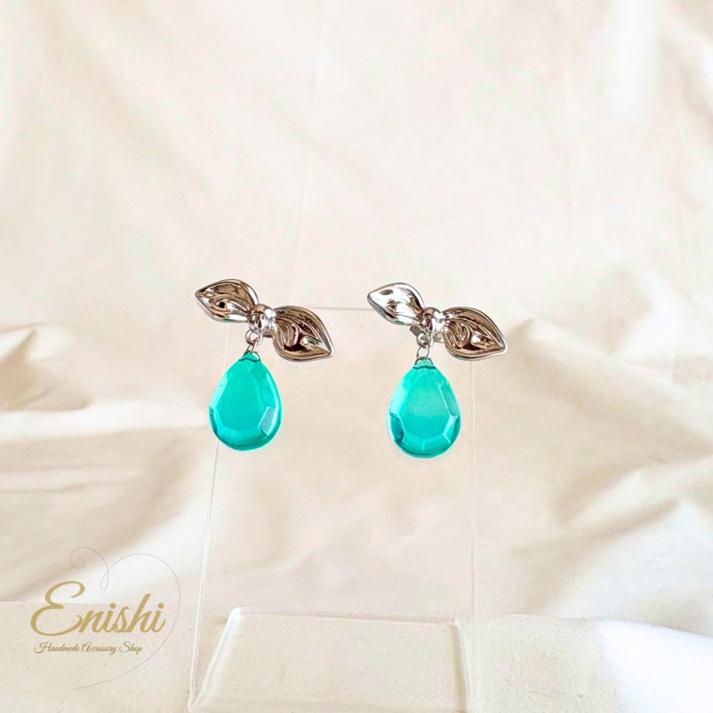 清翠(せいすい) — 篭手切江イメージピアス