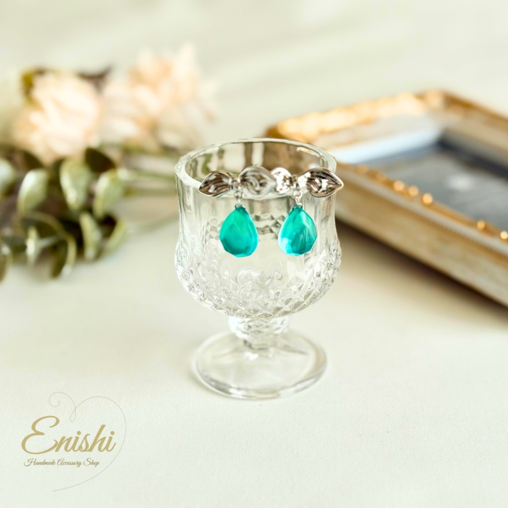 清翠(せいすい) — 篭手切江イメージピアス