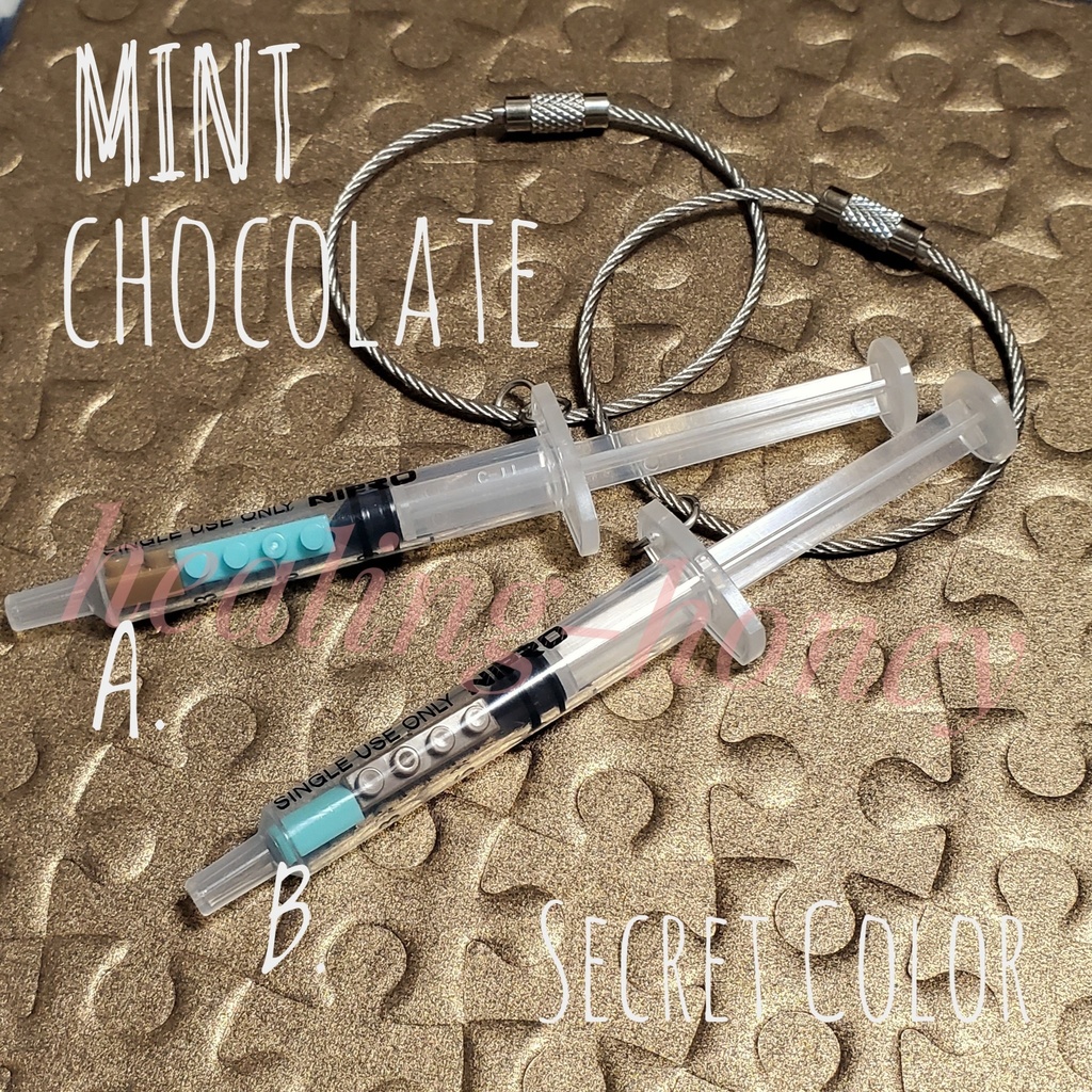 固形型感情保管用注射筒【全6色】注射器×ブロックの感情キーリング