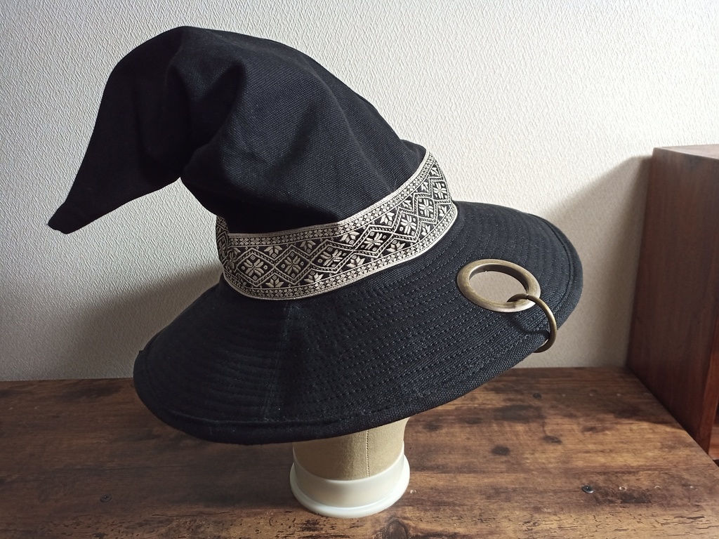 魔女帽子(リボン&ピアス)約55cm 女性用Sサイズ相当