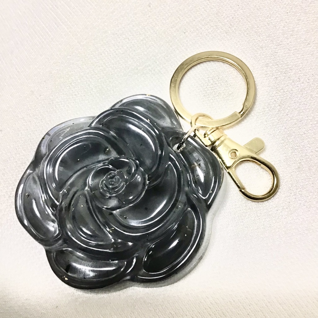 推しカラー二重リング付き薔薇ナスカンチャーム