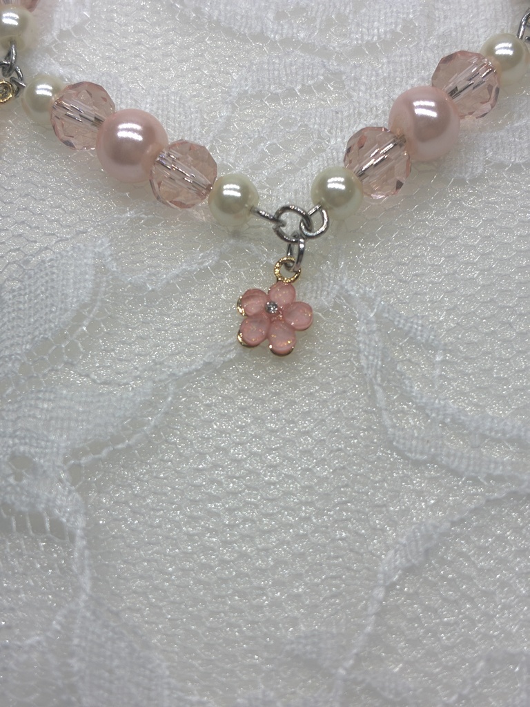 お花チャーム付きパールブレスレット