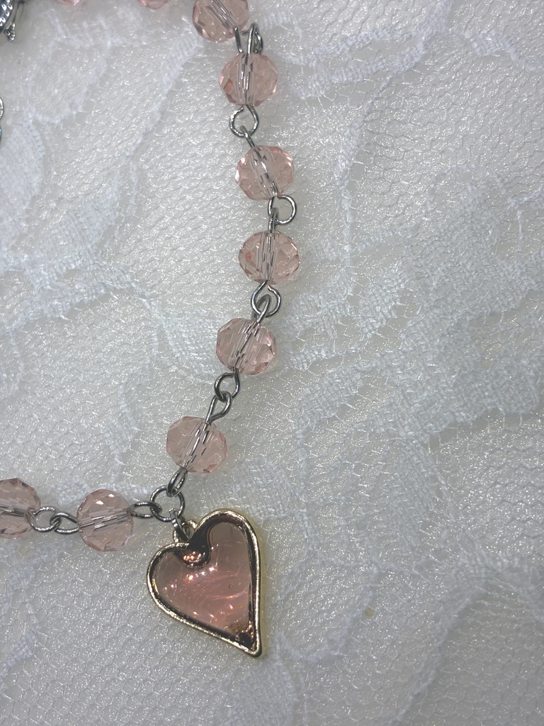 透明感あるハートとガラスビーズのブレスレット