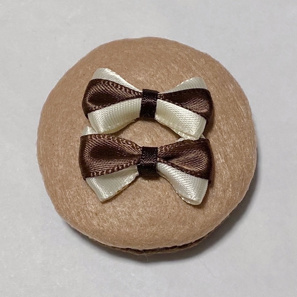 おまんじゅうのバレンタインベレー帽/生チョコ