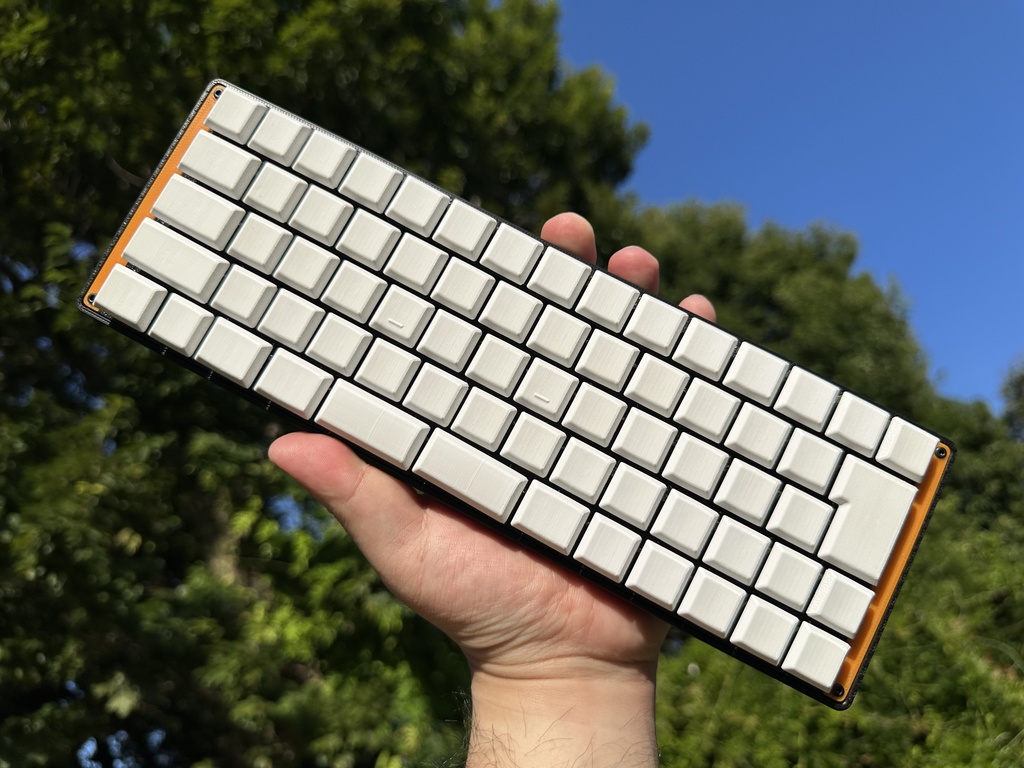 【狭ピッチJIS配列】Moon68na【自作キーボードキット】