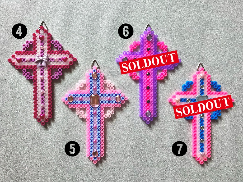 ポップでチープな十字架(Sサイズ)