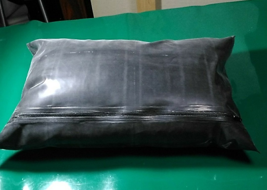 ラバー枕カバー ブラック