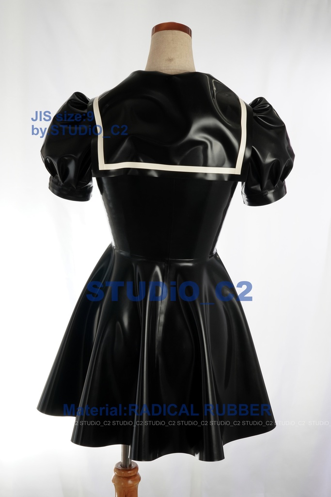 「売り切れました」試作ラバーセーラー服 9号サイズ 47:53