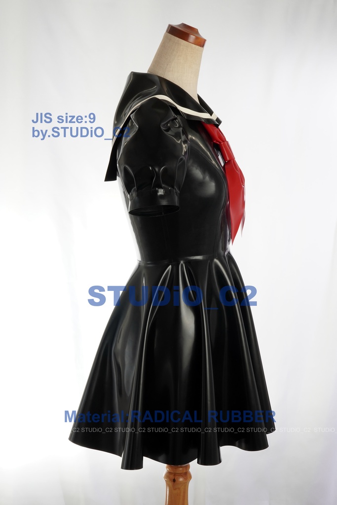 「売り切れました」試作ラバーセーラー服 9号サイズ 47:53