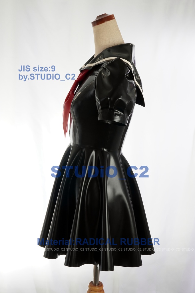 「売り切れました」試作ラバーセーラー服 9号サイズ 47:53