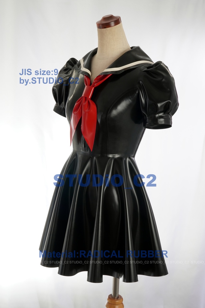 「売り切れました」試作ラバーセーラー服 9号サイズ 47:53