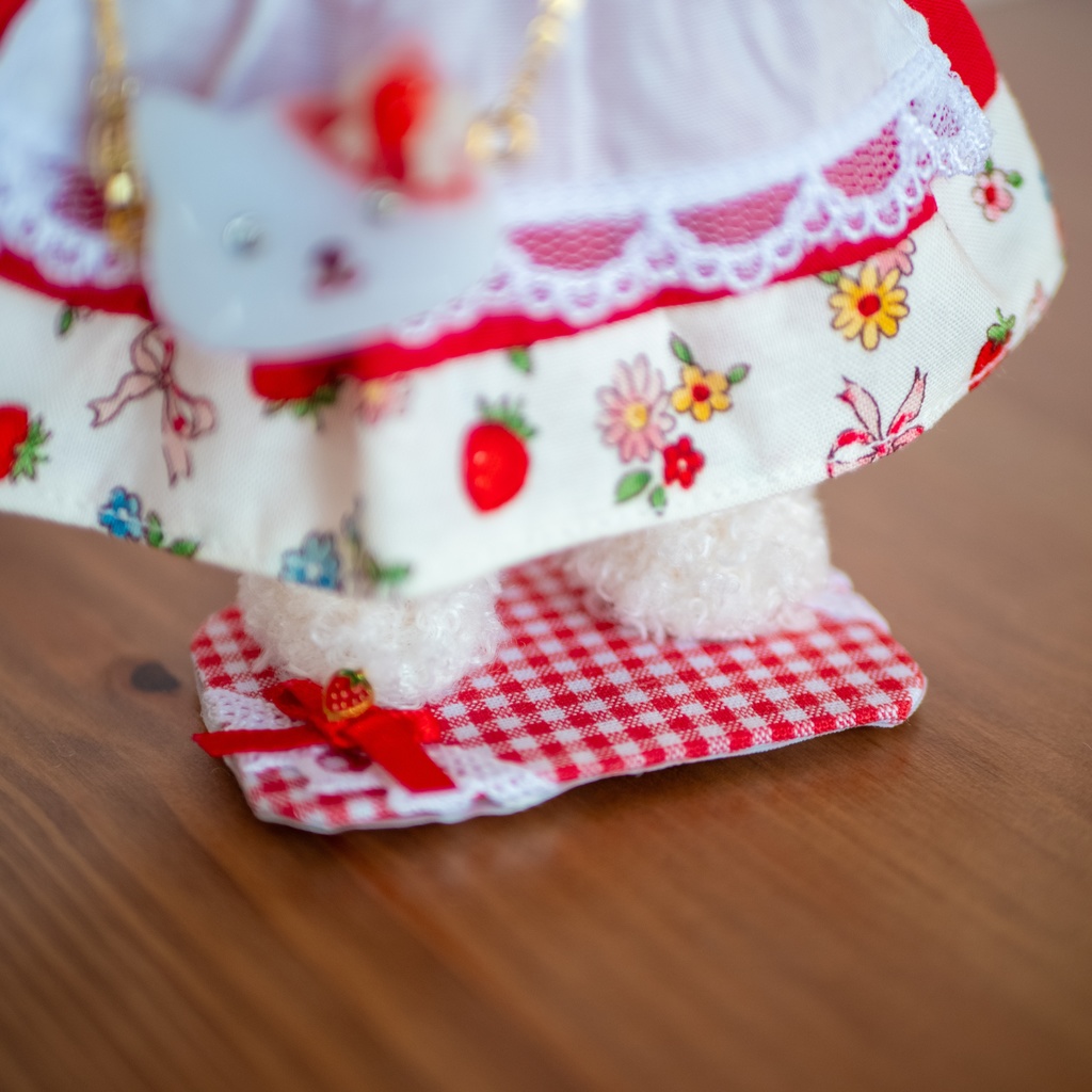 「ねこちゃんといちごのお茶会」着ぐるみセット