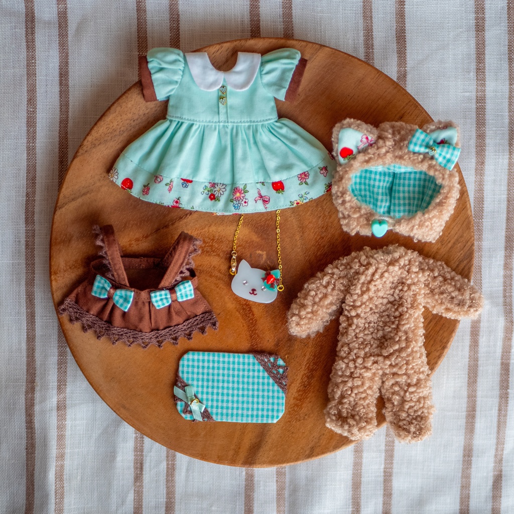 「ねこちゃんといちごのお茶会」着ぐるみセット