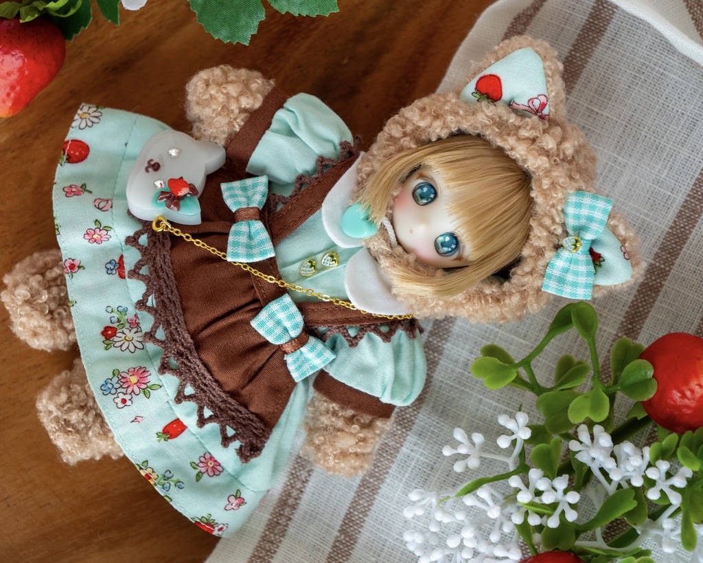 「ねこちゃんといちごのお茶会」着ぐるみセット