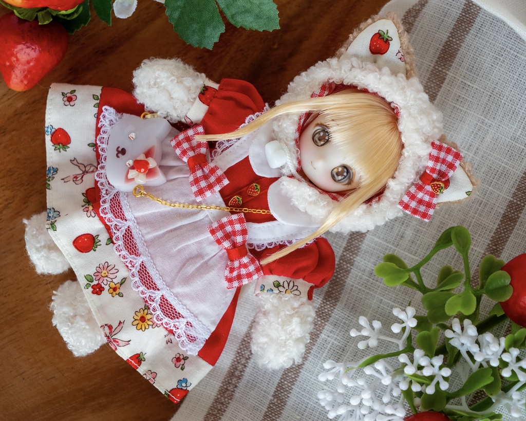 「ねこちゃんといちごのお茶会」着ぐるみセット