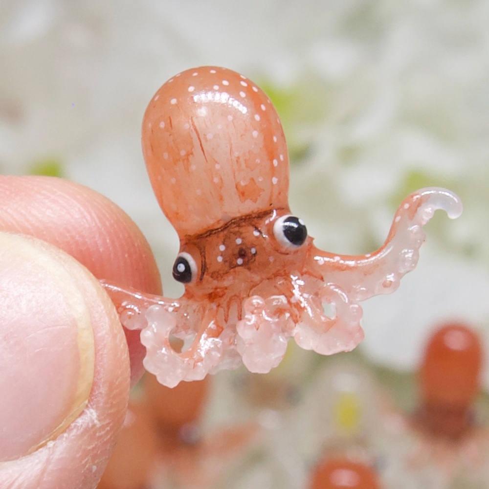 海からこんにちは♪ 小さなタコのイヤーアクセサリー