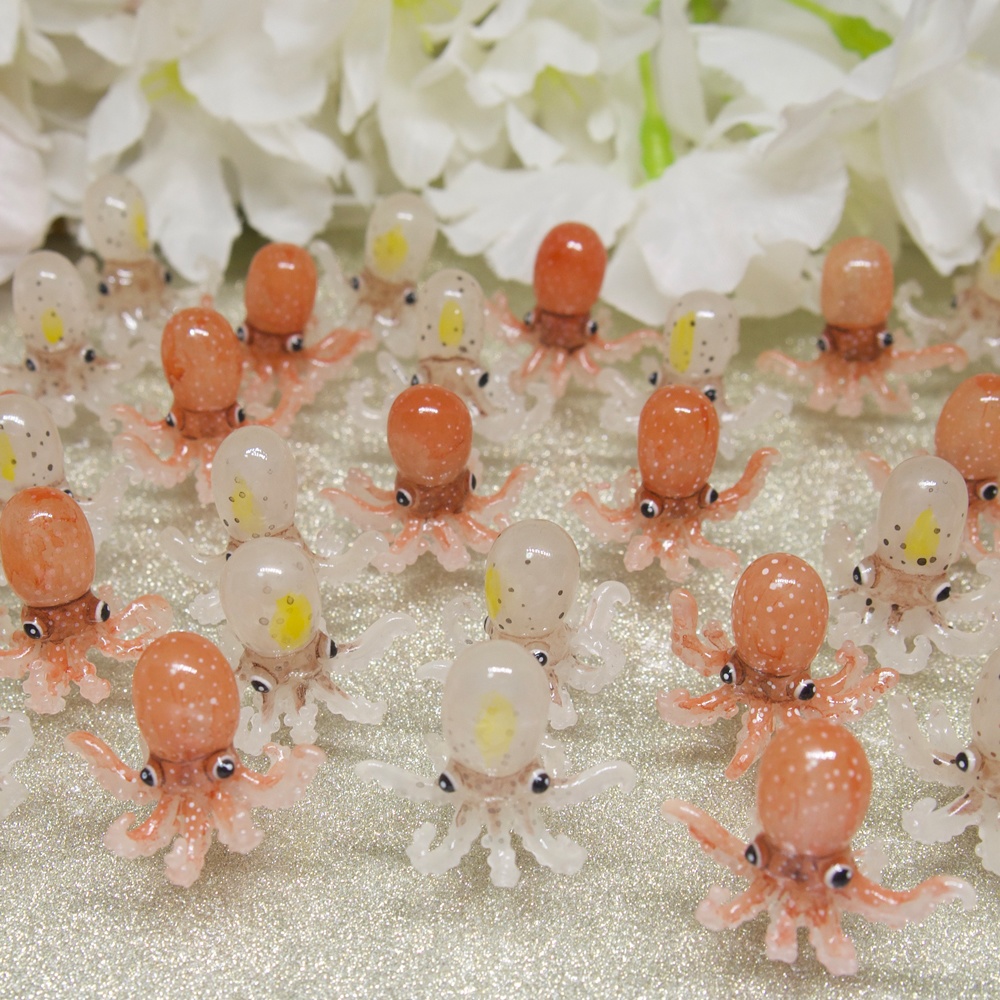 海からこんにちは♪ 小さなタコのイヤーアクセサリー