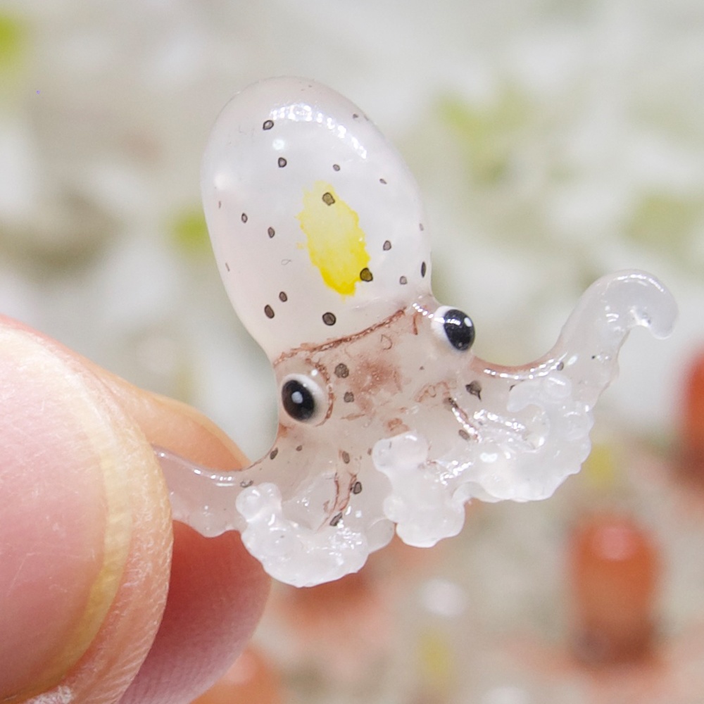 海からこんにちは♪ 小さなタコのイヤーアクセサリー