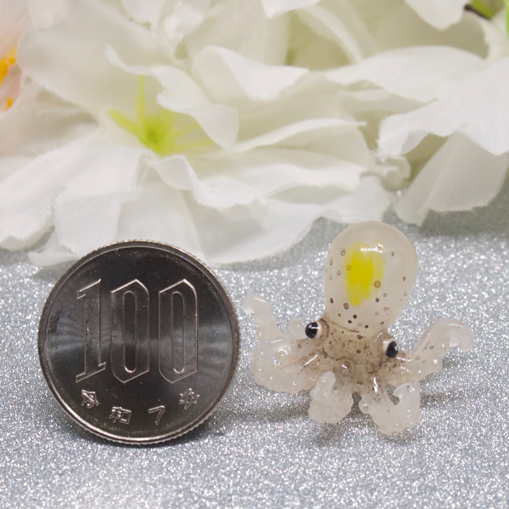 海からこんにちは♪ 小さなタコのイヤーアクセサリー