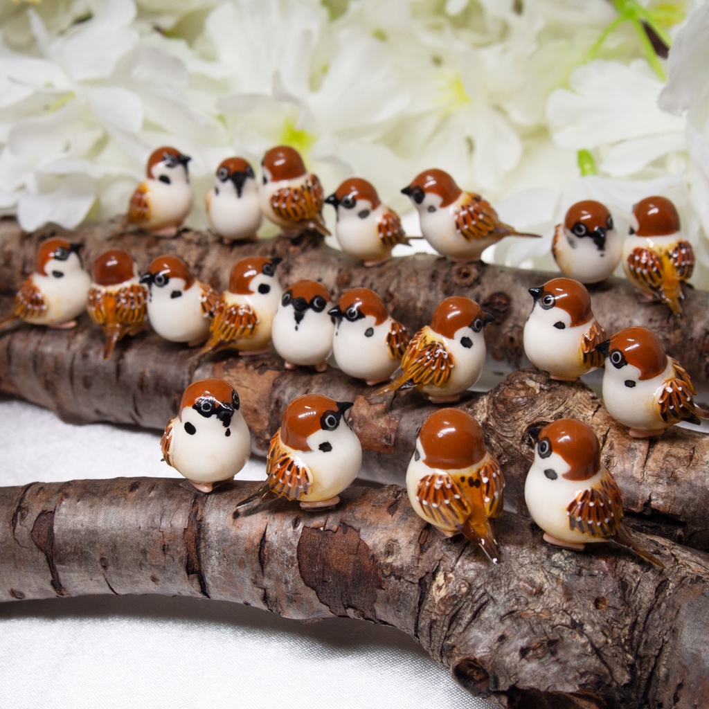 冬限定・ぷっくりスズメのピアス・イヤリング