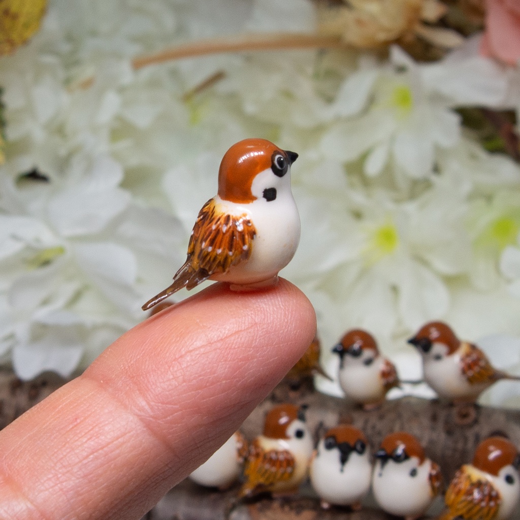 冬限定・ぷっくりスズメのピアス・イヤリング