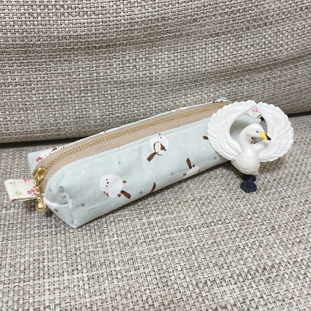 シマエナガ　ペンケース　ライトブルー