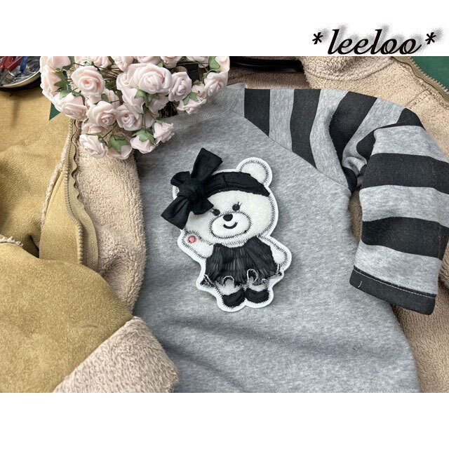 【くま刺繍ワッペン】プリーツスカートの大人くま|モノトーンデザイン|立体アップリケワッペン(約15.5cm・一点物)