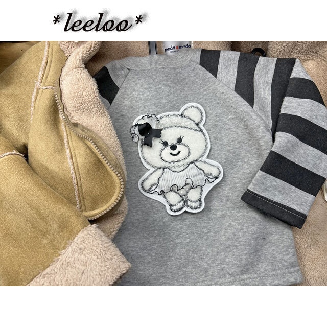 【くま刺繍ワッペン】プリーツワンピースのくまさん|モノトーン×スパンコール|アップリケワッペン