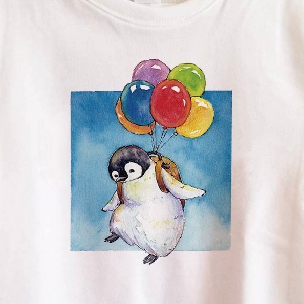 【送料無料】ふわふわ風船とコウテイペンギンのトレーナー