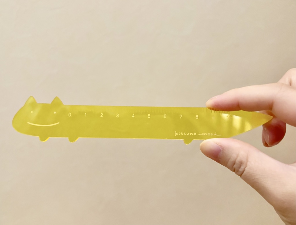 キツネイモリのアクリル定規