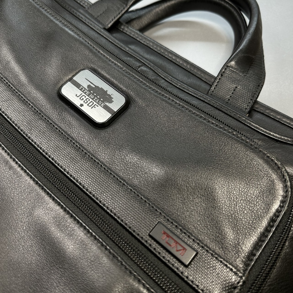 ◆TUMI JGSDF 10式戦車アイコン カスタムプレート 銀x黒 30x50mm