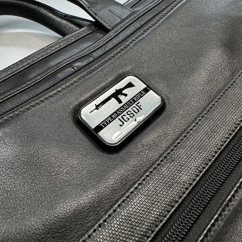 ◆TUMI JGSDF 89式小銃 アイコン カスタムプレート レジン仕上 銀x黒 30x50mm