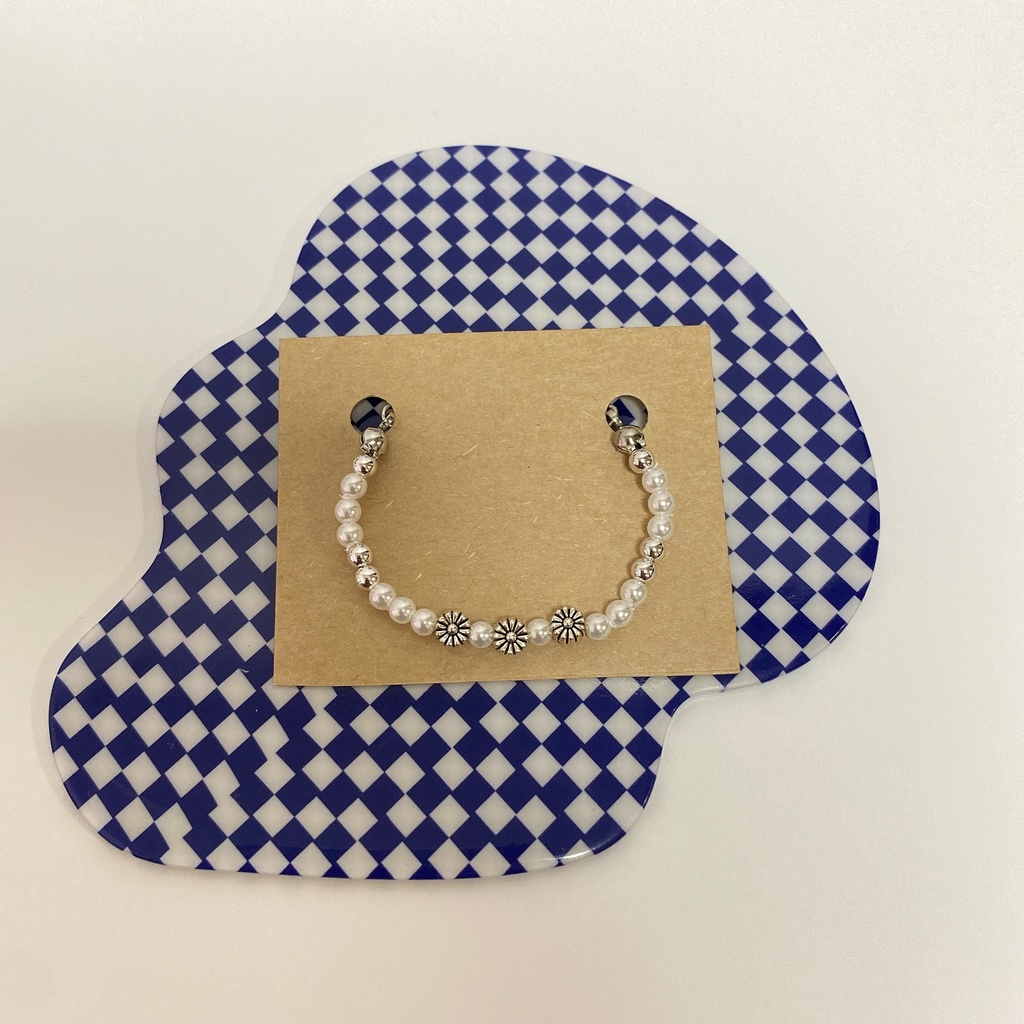 お花のパールネックレス