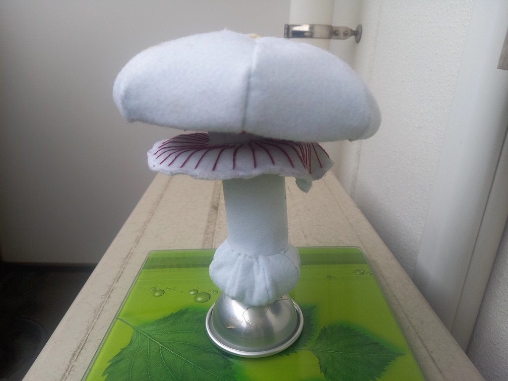 試作キノコぬいぐるみ_ハラタケ属Xanthodermatei節