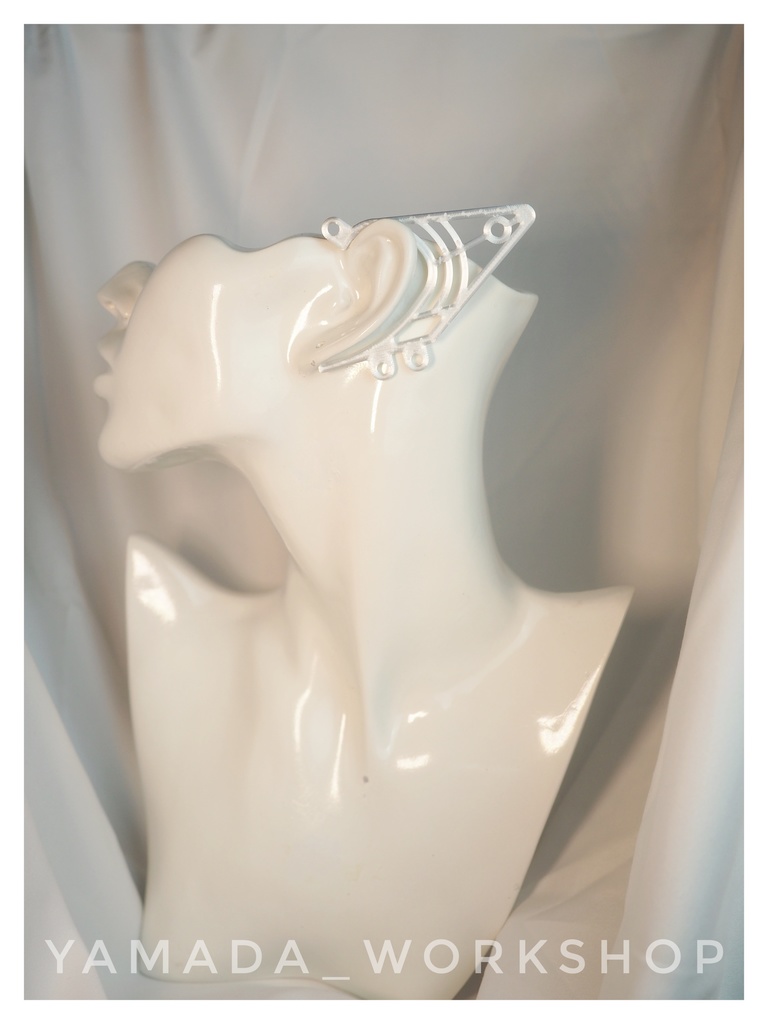 イヤーフック -知性の神に仕える者たち-